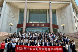 保持火热！恩比德半场14投8中砍下23分7板 全队仅得44分